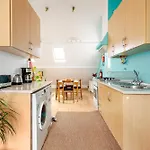 Trendy Loft In The Heart Of The City!